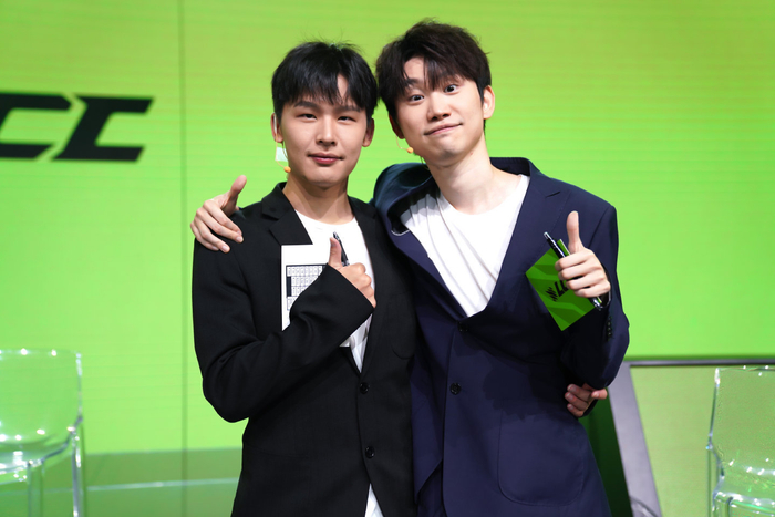 常规赛第八周最佳选手—重庆狼队.Fly