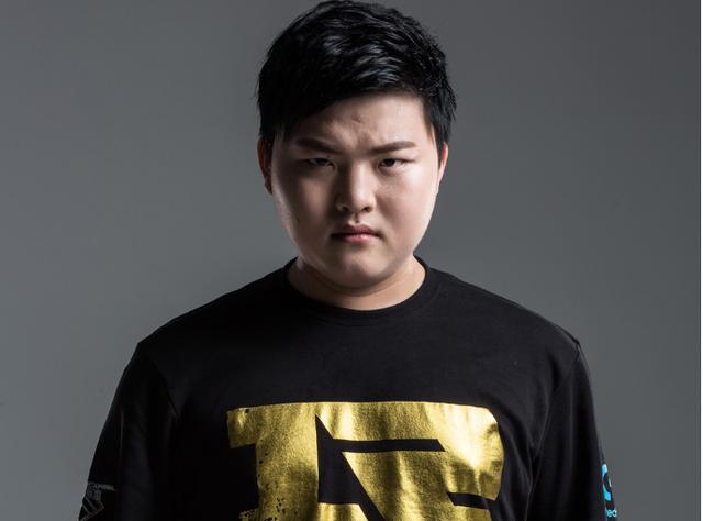 前十名最佳选手在BLAST.tv Austin Major 2025： Stage 3